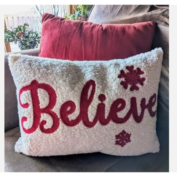 New Christmas Throw Pillow Rectangle Embroiderd Red Believe White 17"x12" - Picture 6 of 6